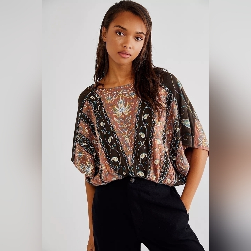 Free People RARE Cropped Valley Tee EUC